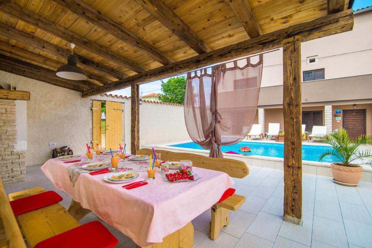 Holiday House Eleonora Barban Exterior foto